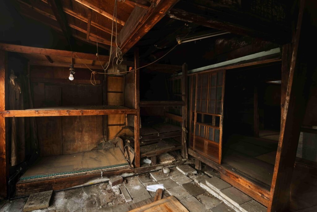 BASEMENT FLOODING CLEANUP
